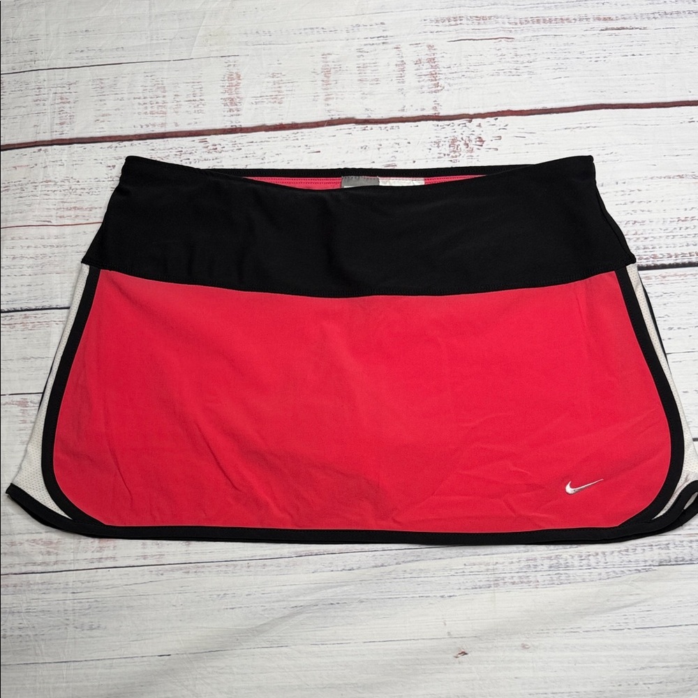 Nike Tennis Shorts Women’s Size M